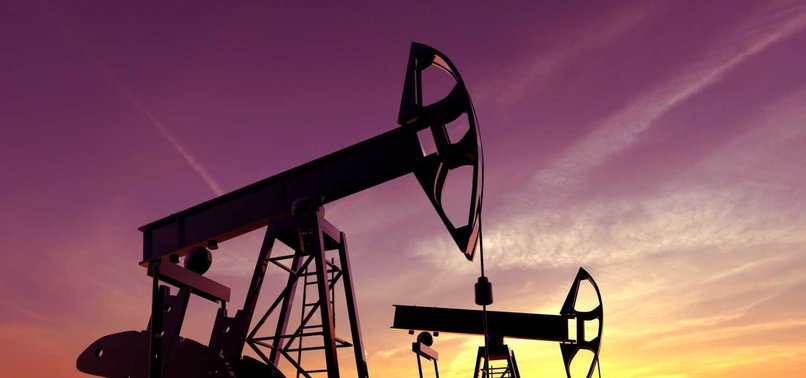 KUWAIT ANNOUNCES GIANT OIL DISCOVERY