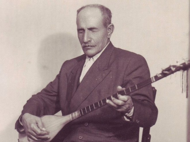Âşık Veysel’in dünyasını aydınlatan şiirleri