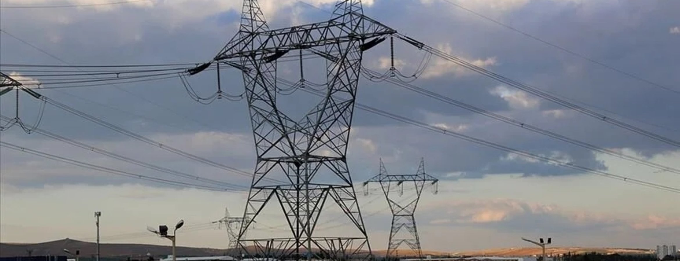 Irak-Ürdün elektrik bağlantı hattı hizmete girdi