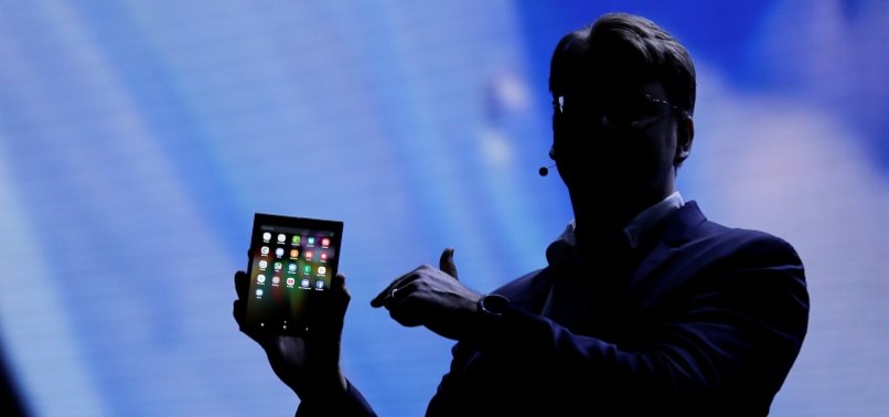 SAMSUNG UNVEILS FOLDABLE PHONE THATS BOTH COMPLEX AND COMPACT