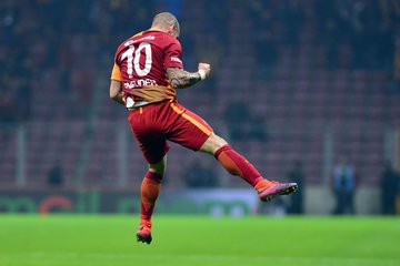 Sneijder’in forması Belhanda’ya verildi