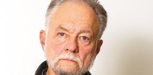 Sen Müslümansın ayağa kalk