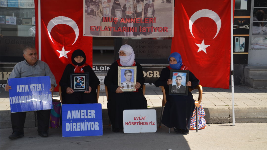 EVLAT NÖBETİ SÜRÜYOR