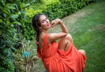 Emina Jahovice 100 bin euroluk teklif!