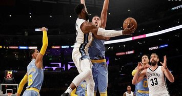 Evans 32 points lead Grizzlies past Lakers, 109-99