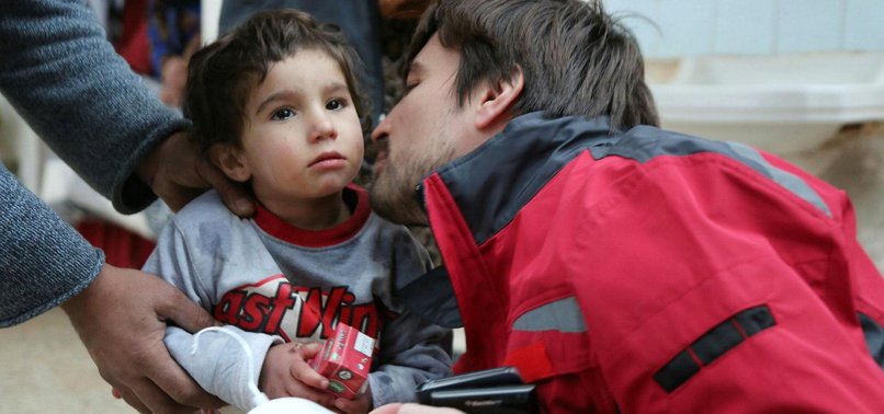 TURKISH RED CRESCENT DELIVERS AID TO SYRIANS