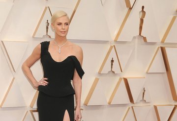 Charlize Theronun 6 güzellik adımı!