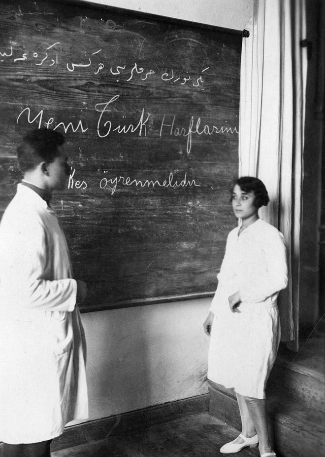 GENÇLİĞİN GEÇMİŞE AİT DEĞERLERİYLE İLGİSİ KESİLDİ