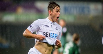 Man United to sign Wales winger Daniel James from Swansea