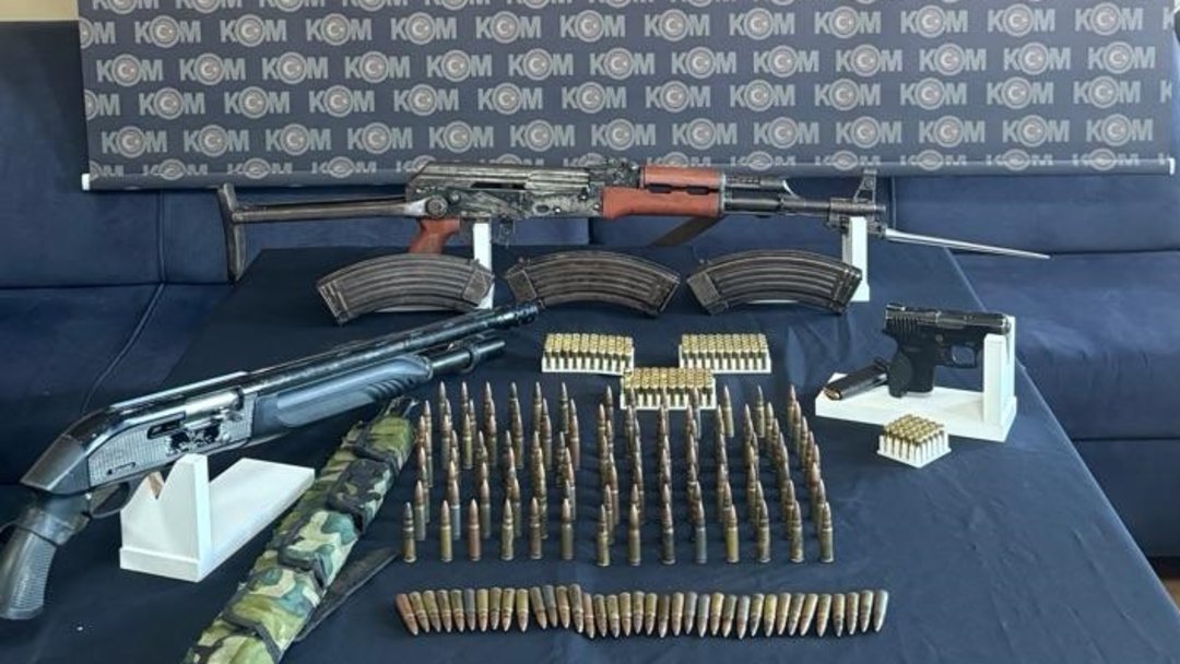 SİLAH KAÇAKÇILARINA OPERASYON