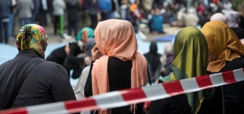 GERMAN JUDGE BANS WOMAN FROM WEARING HEADSCARF IN COURT