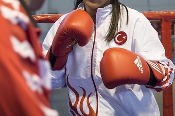 Kadınlar 51 kiloda Buse Naz Çakıroğlu, finale yükseldi