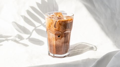 Filtre Kahveli Iced Latte