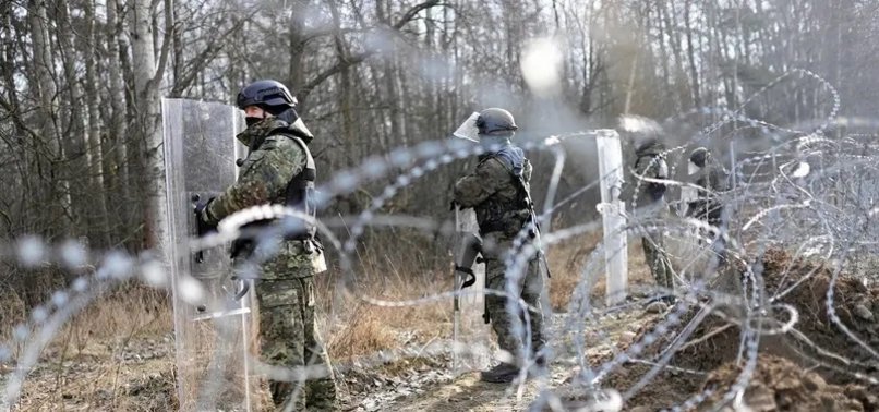 POLAND DETAINS RUSSIAN ARMY DEFECTOR ON BELARUS BORDER, OFFICIALS SAY