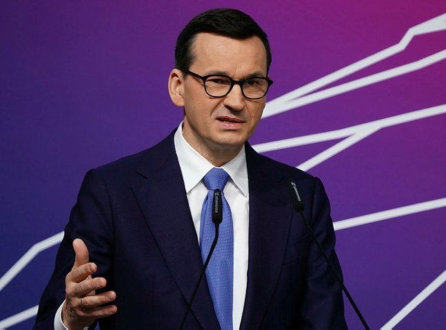 Polish PM says Russia ‘real threat’ as EU deal draws near