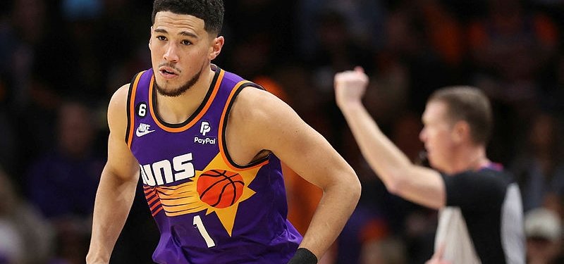 Booker piles on season-high 51 points in 31 minutes, Celtics win against Heat