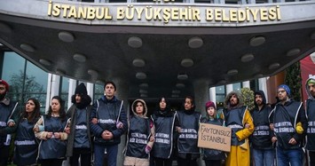 Protests persist against Istanbul mayor over horse carriages