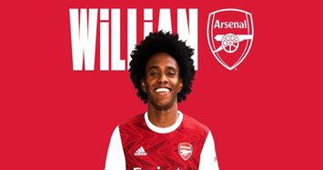 Arsenal sign Brazil winger Willian on three-year contract