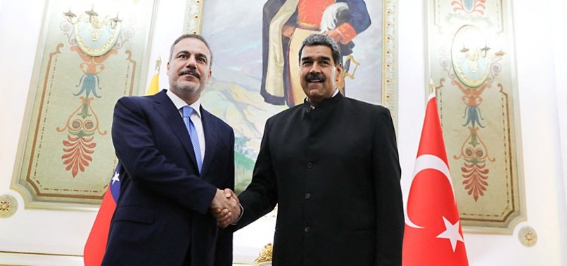TURKISH FOREIGN MINISTER MEETS VENEZUELAN PRESIDENT IN CARACAS