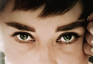 Audrey Hepburn Belgeseli Geliyor