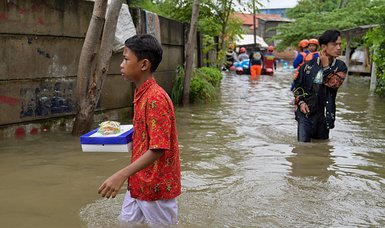 Floods displace 40,000 residents in Indonesia