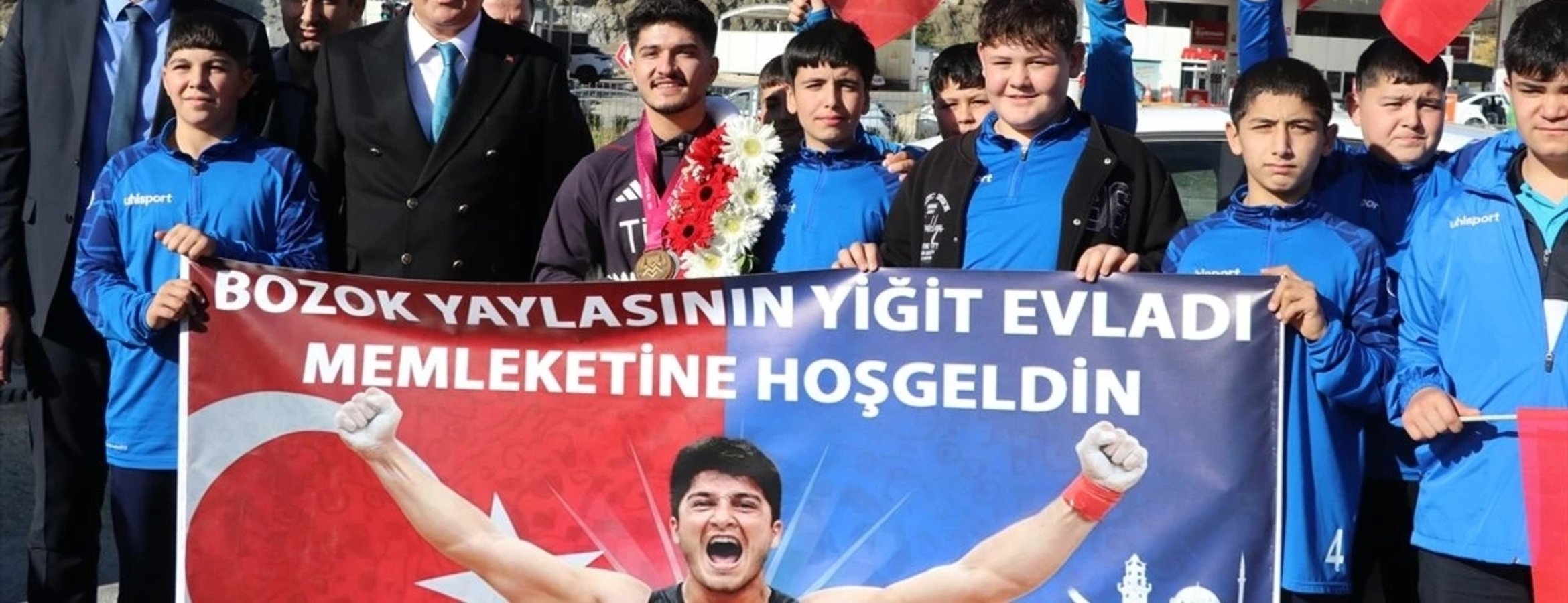 Dünya rekortmeni milli halterci Muhammed Furkan, Yozgat’ta coşkuyla karşılandı