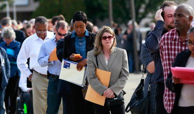 US initial jobless claims decline from previous week