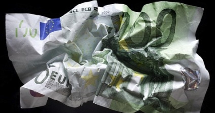 Le Pen: Euro Fransa için bir yük