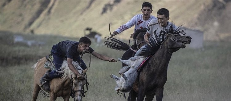 Kırgız Türkleri, ata sporu ’Kökbörü’yü geleceğe taşıyor