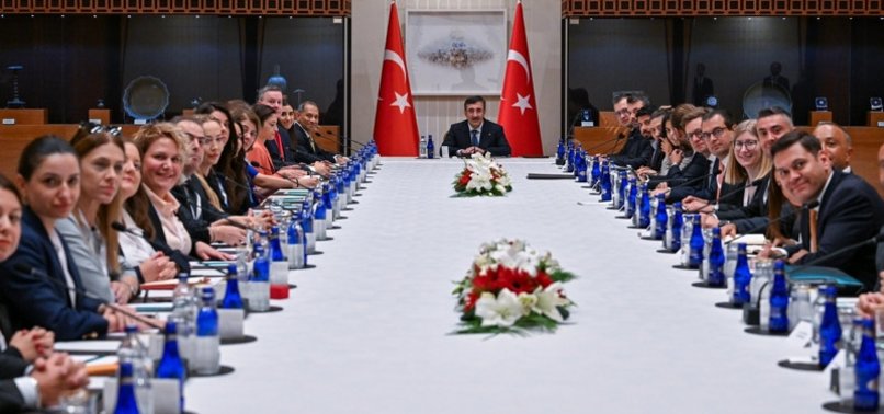 TÜRKIYE, US DISCUSS INVESTMENT, COOPERATION