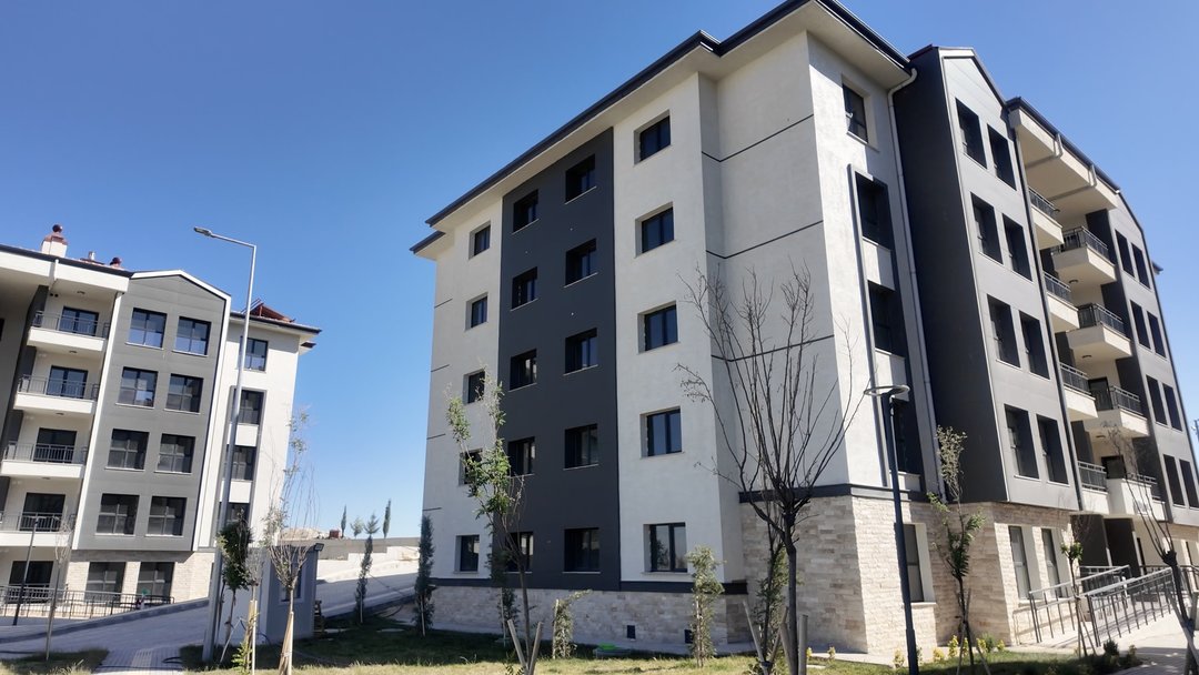 ADIYAMAN’DA KALICI KONUTLARDA SONA YAKLAŞILDI