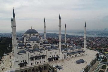 Çamlıca Camisi’nde ilk ezan okundu