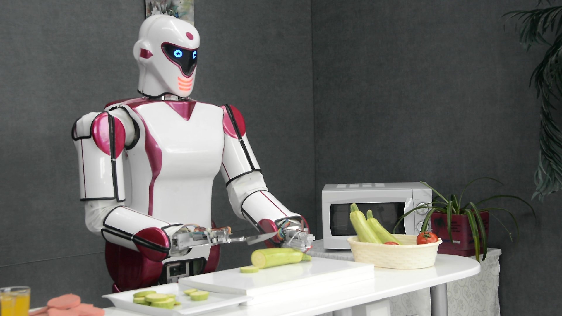 ROBOT TEKNOLOJİSİ KİMLERİ İŞSİZ BIRACAK?