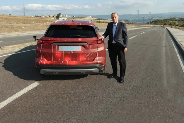 CUMHURBAŞKANI ERDOĞAN TOGG’U TEST ETTİ