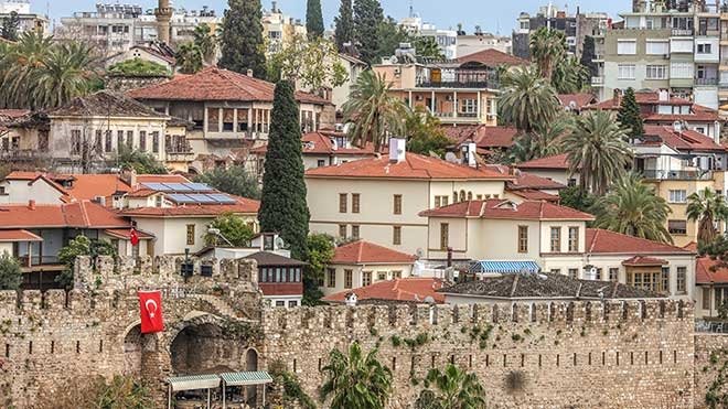 antalya nin yasayan tarihi kaleici