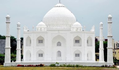Indian man builds one-third sized Taj Mahal replica for wife