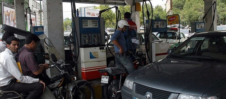 İran’da benzine yüzde 50 zam