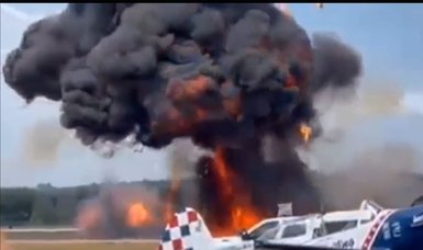 Man dies in jet-propelled truck crash at US air show