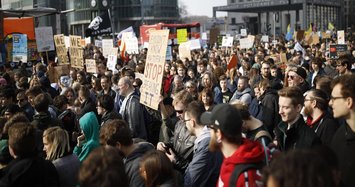 Thousands in Germany protest planned EU internet reforms