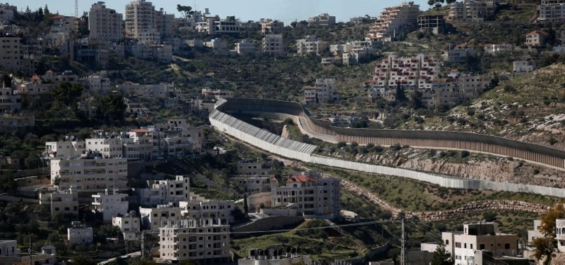 6 PALESTINIANS DEAD AS CESSPIT CAVES IN