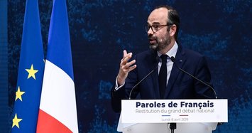 French PM sees tax cuts as solution to 'yellow vest' anger