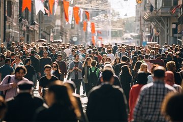 Başkalarının varlığının üzerimizdeki tesiri: Sosyal etki