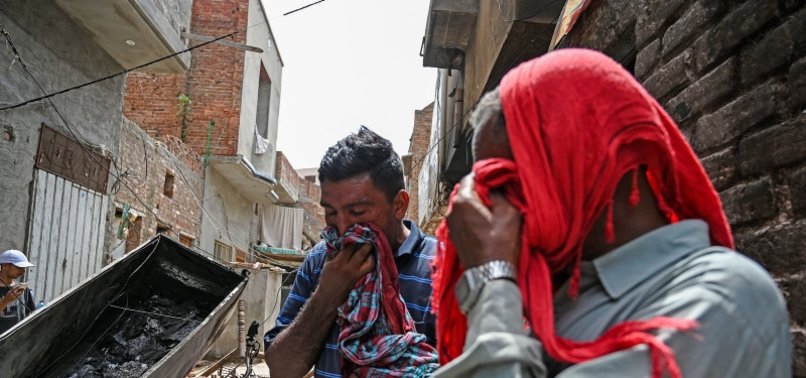 11 LABORERS KILLED IN LANDMINE BLAST IN NW PAKISTAN