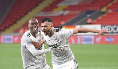 Beşiktaş claim TSL title on goal difference after 2-1 win over Göztepe