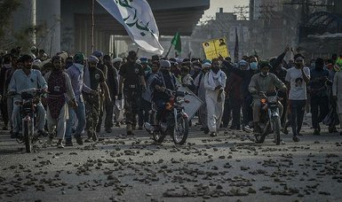 Violence erupts at Tehreek-e-Labiak rally in Pakistan, killing 2