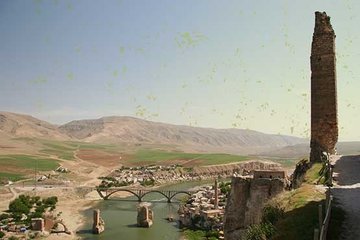 Hasankeyf’te taşınan 7 tarihi eser