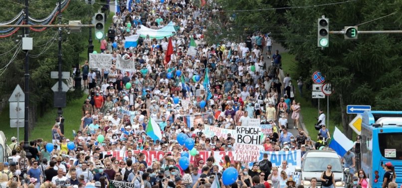 THOUSANDS TAKE TO THE STREETS IN RUSSIAN FAR EAST TO PROTEST PUTINS HANDLING OF A REGIONAL POLITICAL CRISIS