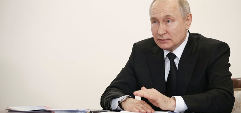 PUTIN: RUSSIAN ECONOMY LIKELY SHRANK 2.5% IN 2022 BUT BEATING EXPECTATIONS