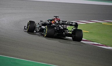 Lewis Hamilton on pole in Qatar with Max Verstappen second