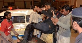Pakistan’da polis okuluna saldırı: 60 ölü